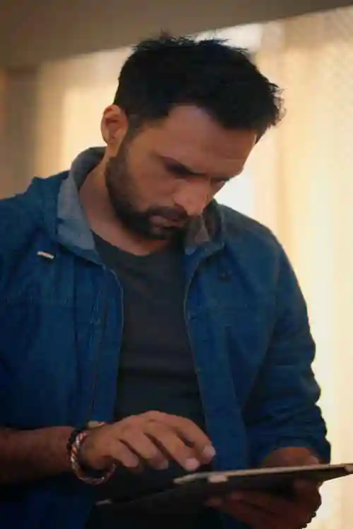 S1 E3