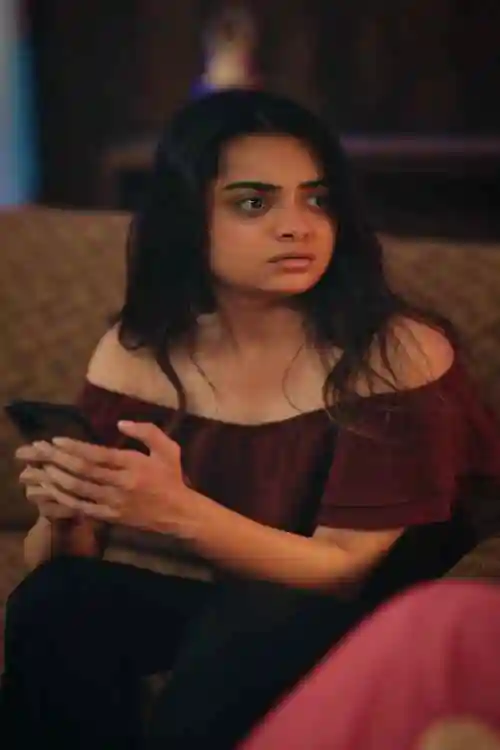 S1 E33