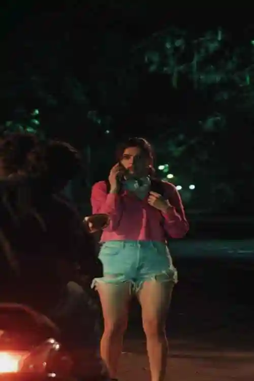 S1 E1