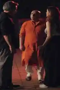 S1 E18