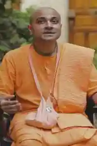 E4.5 Krishna Balram - Iskcon Temple